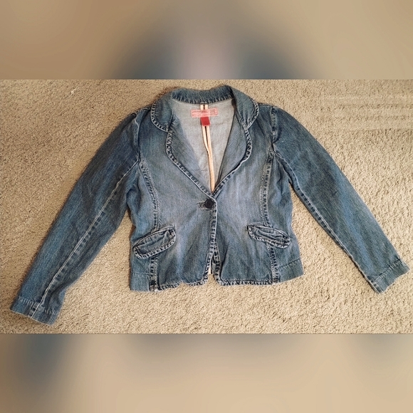 Mossissue Jean Jacket - Picture 1 of 8